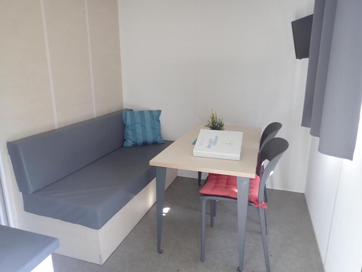 Ferienpark Suederstapel - Eiderlodge 3 Ngoại thất bức ảnh